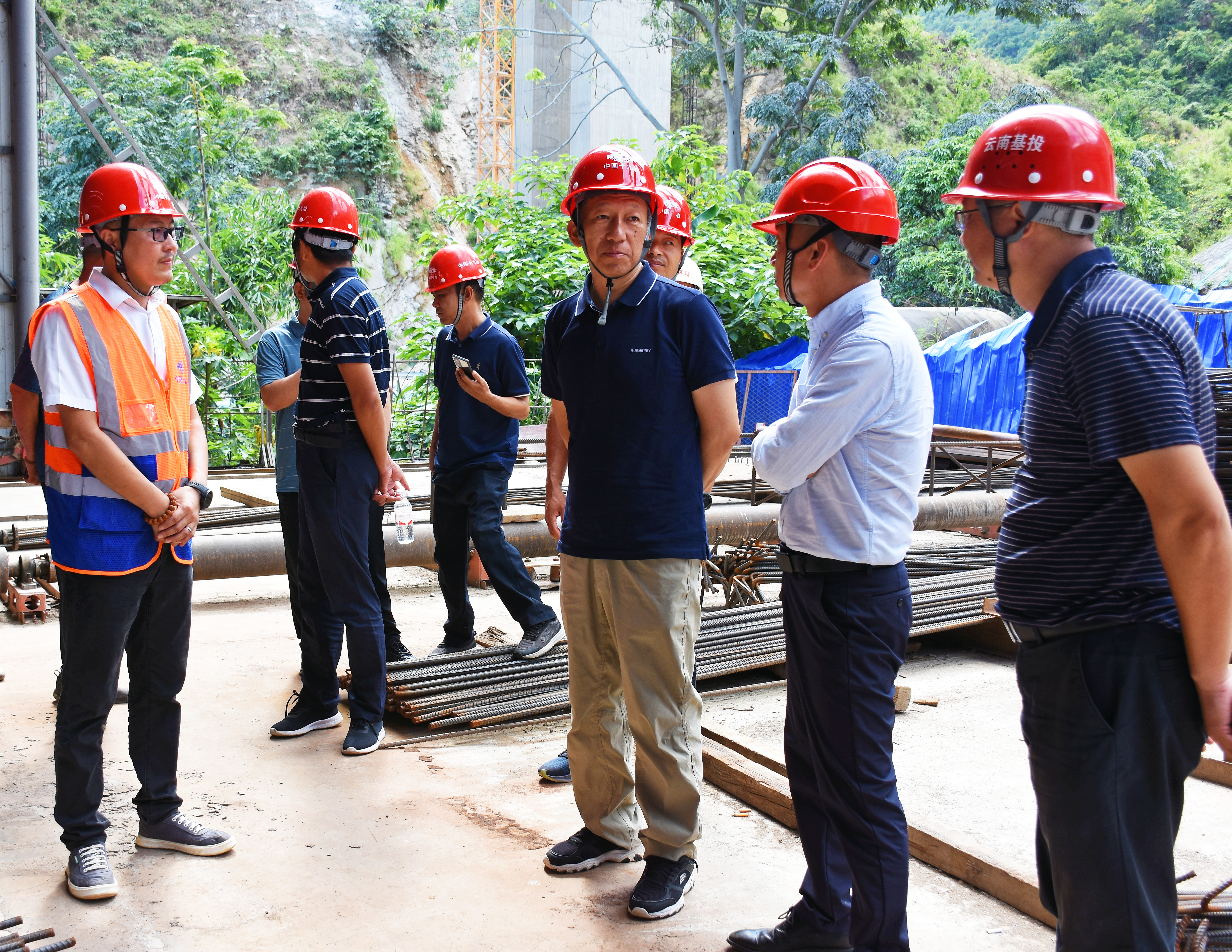 省交通厅安全总监、二级巡视员和昆到永勐高速项目开展督导检查