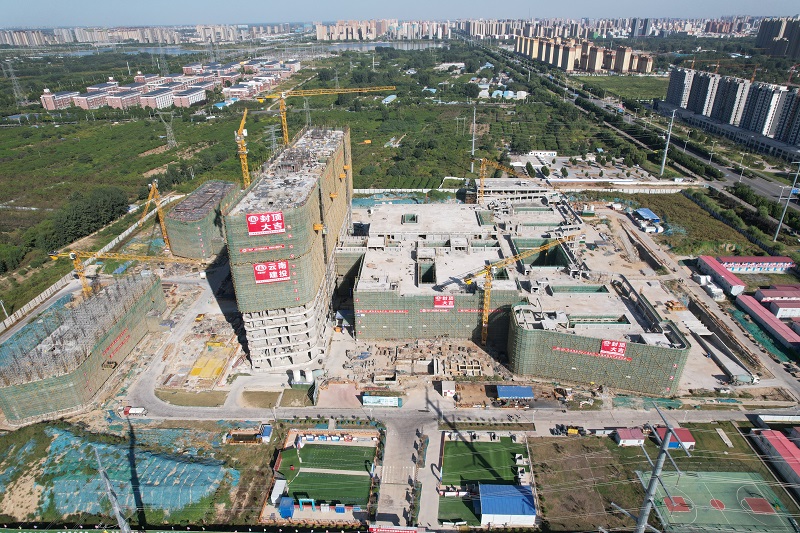 濮阳医专附属医院项目主体结构封顶