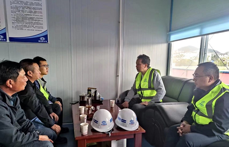 张鹏调研世界杯足球平台丽江片区多个在建项目