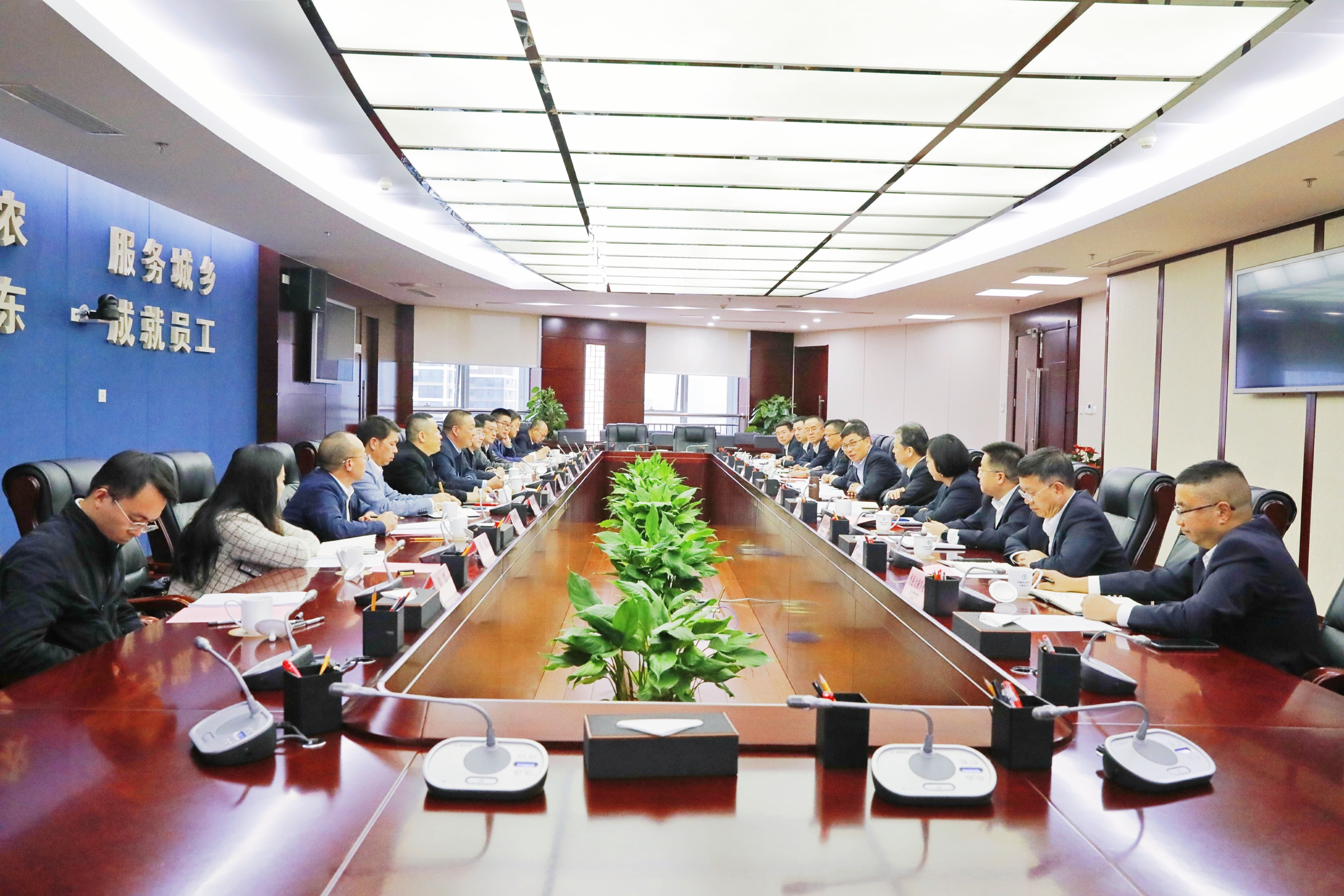 银企联动谱新篇 世界杯网址与中国农业银行云南省分行交流座谈