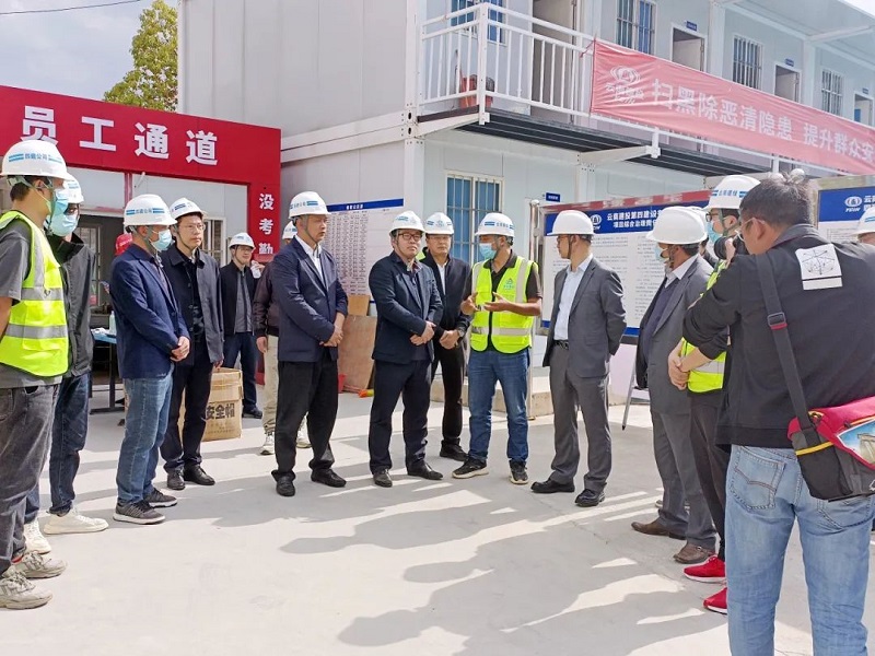 曲靖市副市长兰发文调研曲靖亚龙广场城市综合体项目