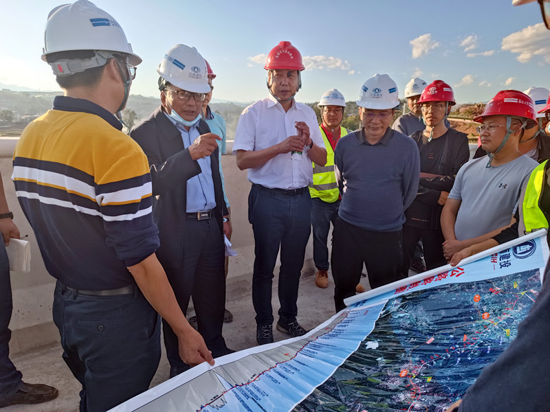 省交通厅党组书记、厅长马文亮调研永大高速项目