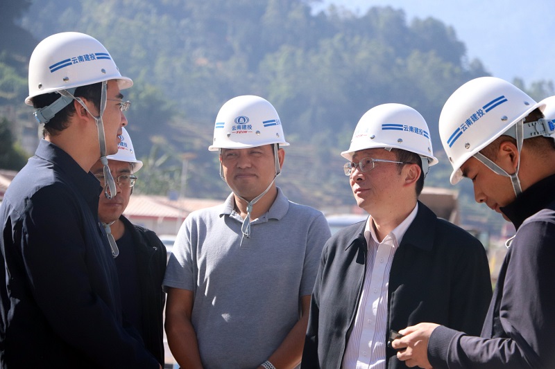 省交通厅党组成员、副厅长赵谨调研元绿高速项目