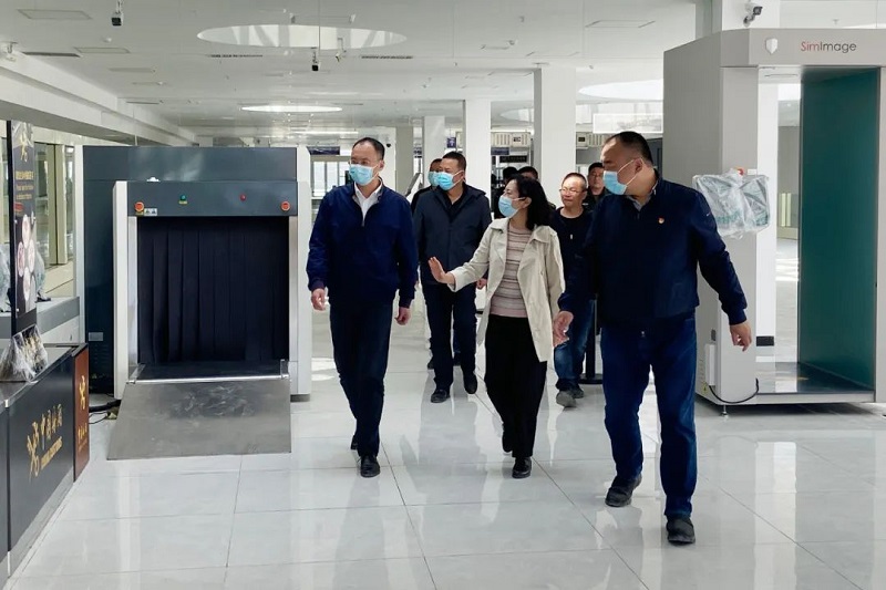 省委军民融合办副主任李艳赴田蓬口岸调研