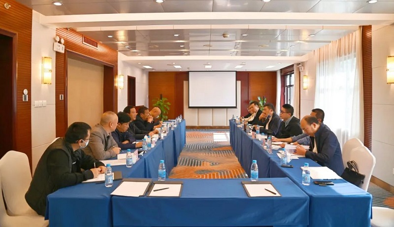 迪庆州与基投公司交流座谈