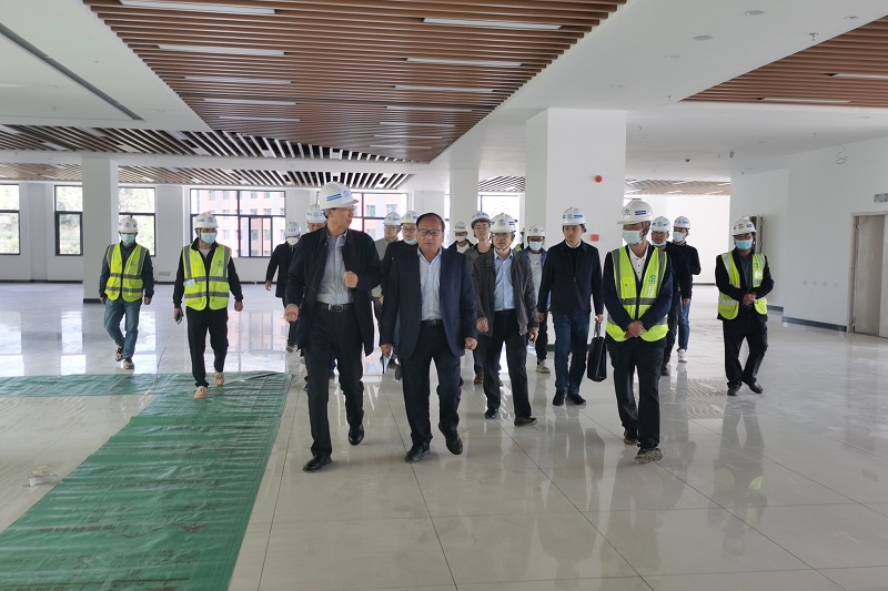 省交通厅党组书记、厅长马文亮调研云南交通运输职业学院图书馆项目