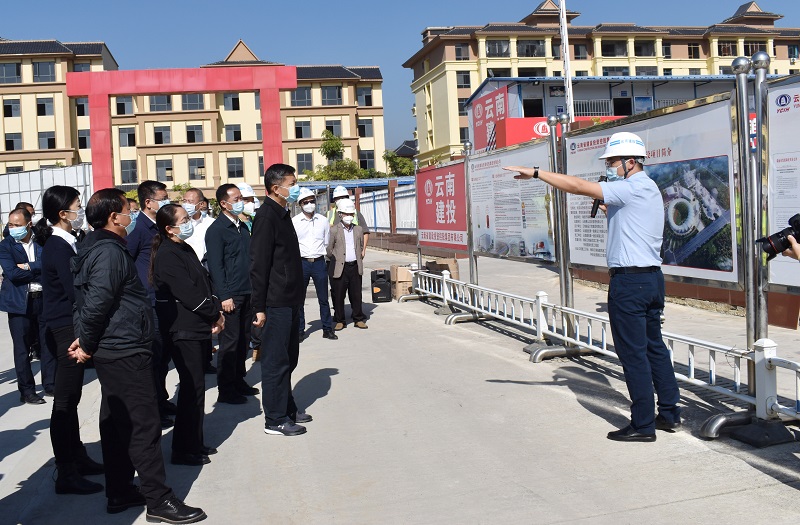 德宏州委副书记、州长卫岗调研瑞丽国际文体中心建设项目