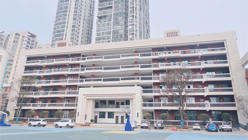 曲靖市第二小学龙潭校区教学综合楼建设工程项目通过竣工验收