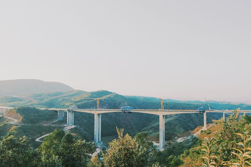 永大高速羊蹄江大桥合龙