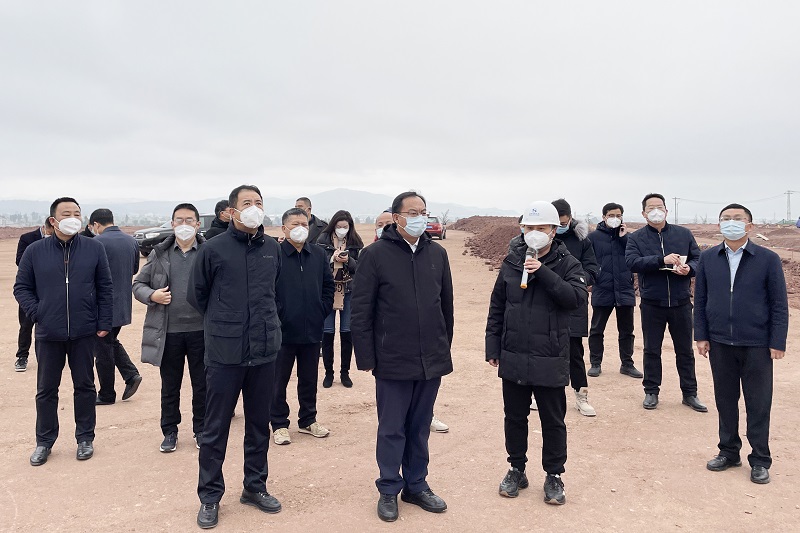 玉溪市委书记王力调研江川烨阳新能源项目