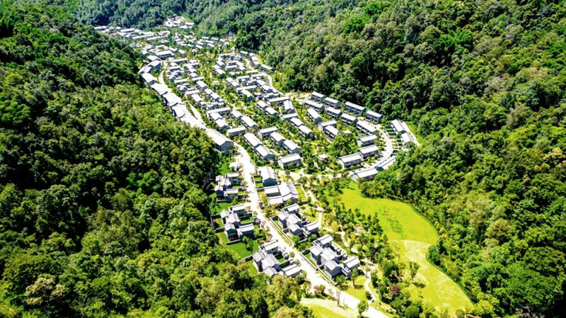 德宏州委副书记、州委宣传部部长孙杰调研梁河南甸云隐国际康养温泉度假村