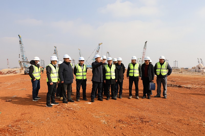 开局就是决战 起跑就要加速 陈祖军调研云南绿色低碳示范产业园项目