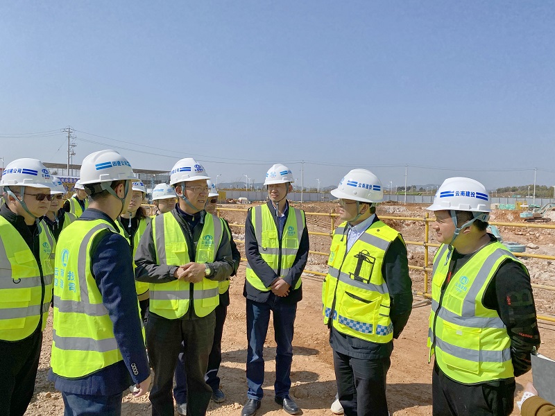 杨国文调研国际供应链示范中心项目、昆华国际医院项目