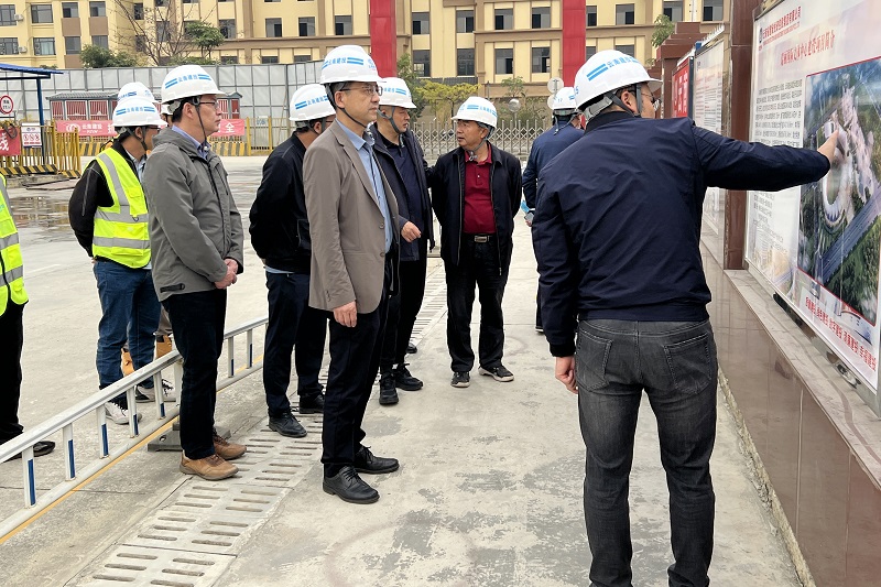 省投资促进局副局长范涛调研瑞丽国际文体中心建设项目