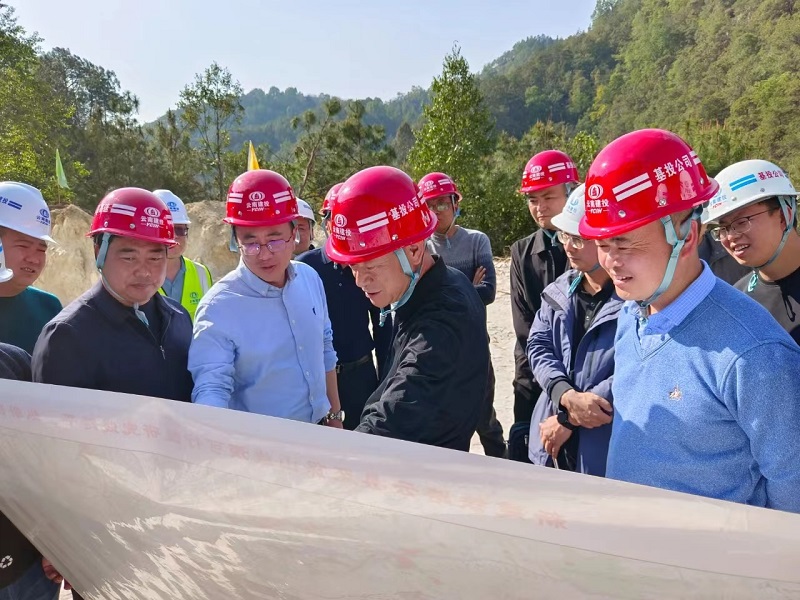 保山市委副书记、代理市长陈锐调研永昌高速项目