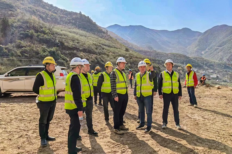 陈文双调研世界杯直播网昭通片区项目