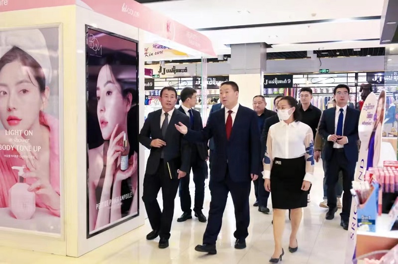 陈祖军调研海投公司老挝万象国际商业旅游中心