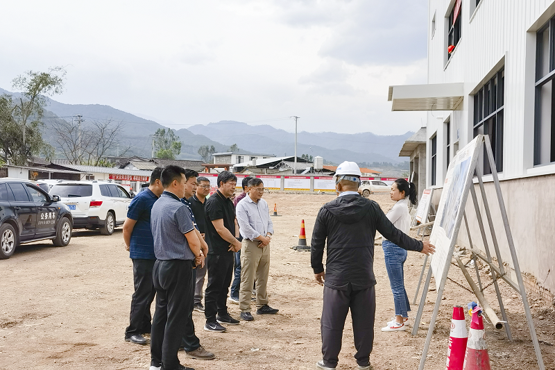 普洱市副市长杨中兴调研景东县冷链物流肉牛加工基地项目