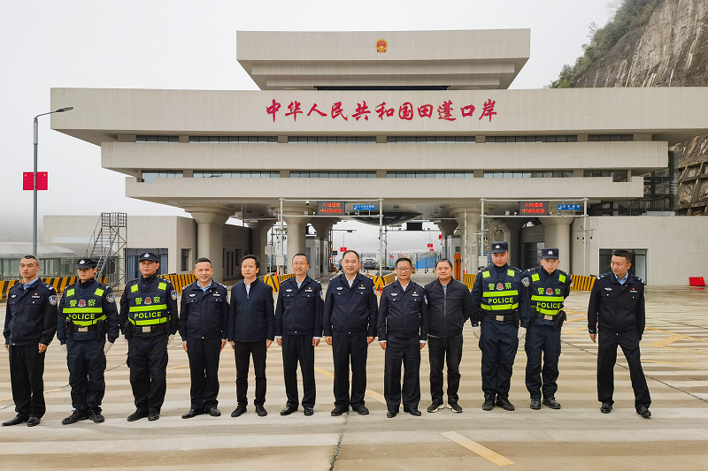 云南出入境边防检查总站副总站长贾冬调研田蓬口岸