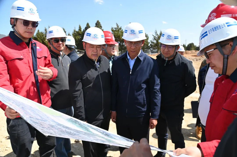 丽江市委常委、常务副市长徐贤调研古宁高速公路项目