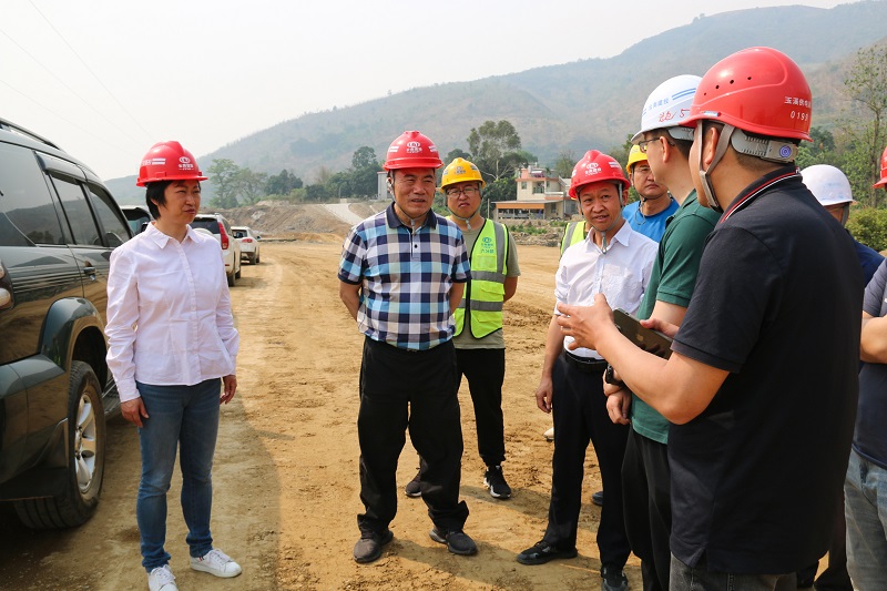 玉溪市人大常委会副主任黄太文调研永金高速项目