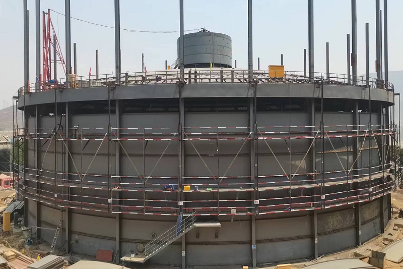 玉溪仙福20万米圆筒形稀油密封新型高炉煤气柜首次浮升