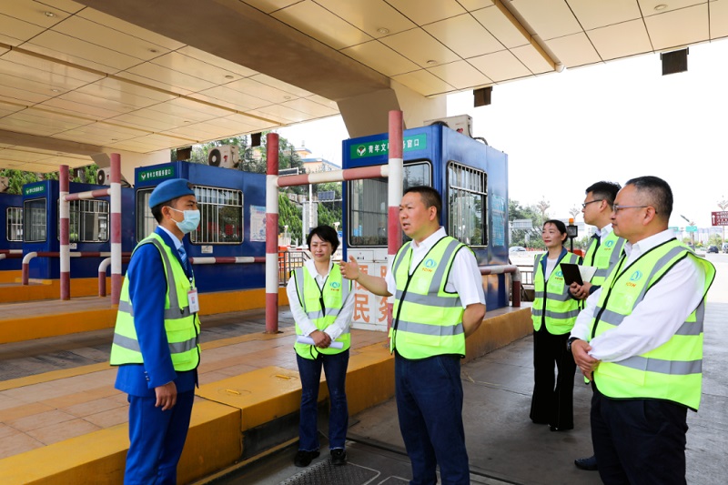 大兴调查研究 | 陈祖军调研石锁高速时强调：全方位做好运营服务 打造2026世界杯官网平台运营品牌