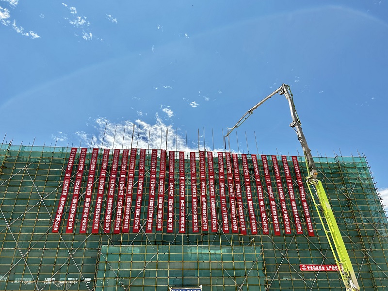 蒙自锂电池项目主体结构全面封顶