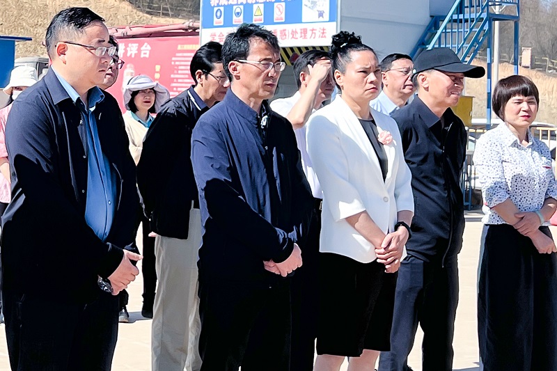 曲靖市政协党组副书记、副主席罗芳调研曲靖医专马龙校区项目