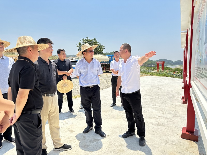 红河州政协党组副书记、副主席孔令清调研坝洒监管区建设项目