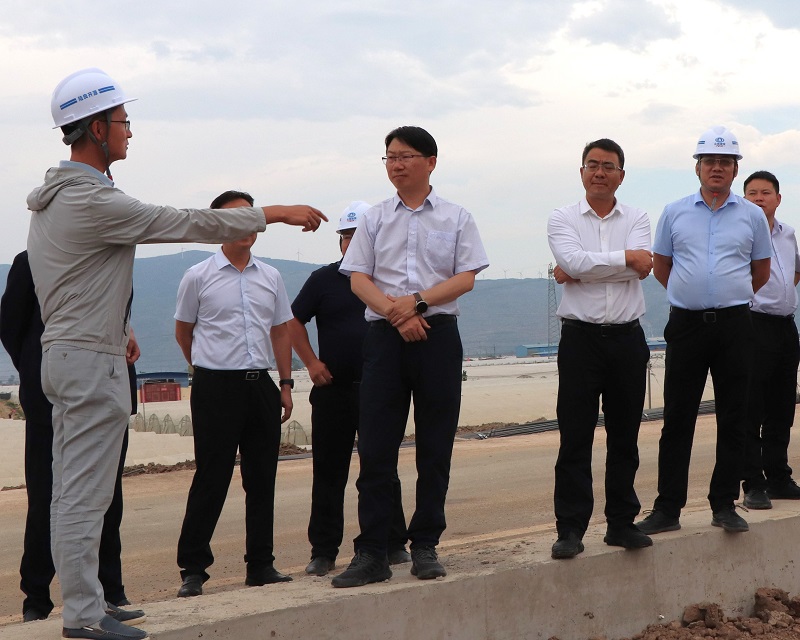 曲靖市委常委、常务副市长龚加武调研陆良河道综合整治项目