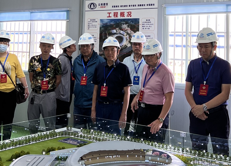 德宏州政协党组副书记、副主席赵海维调研瑞丽国际文体中心项目