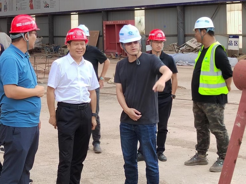 怒江州委常委、常务副州长杨永铸调研云兰高速项目