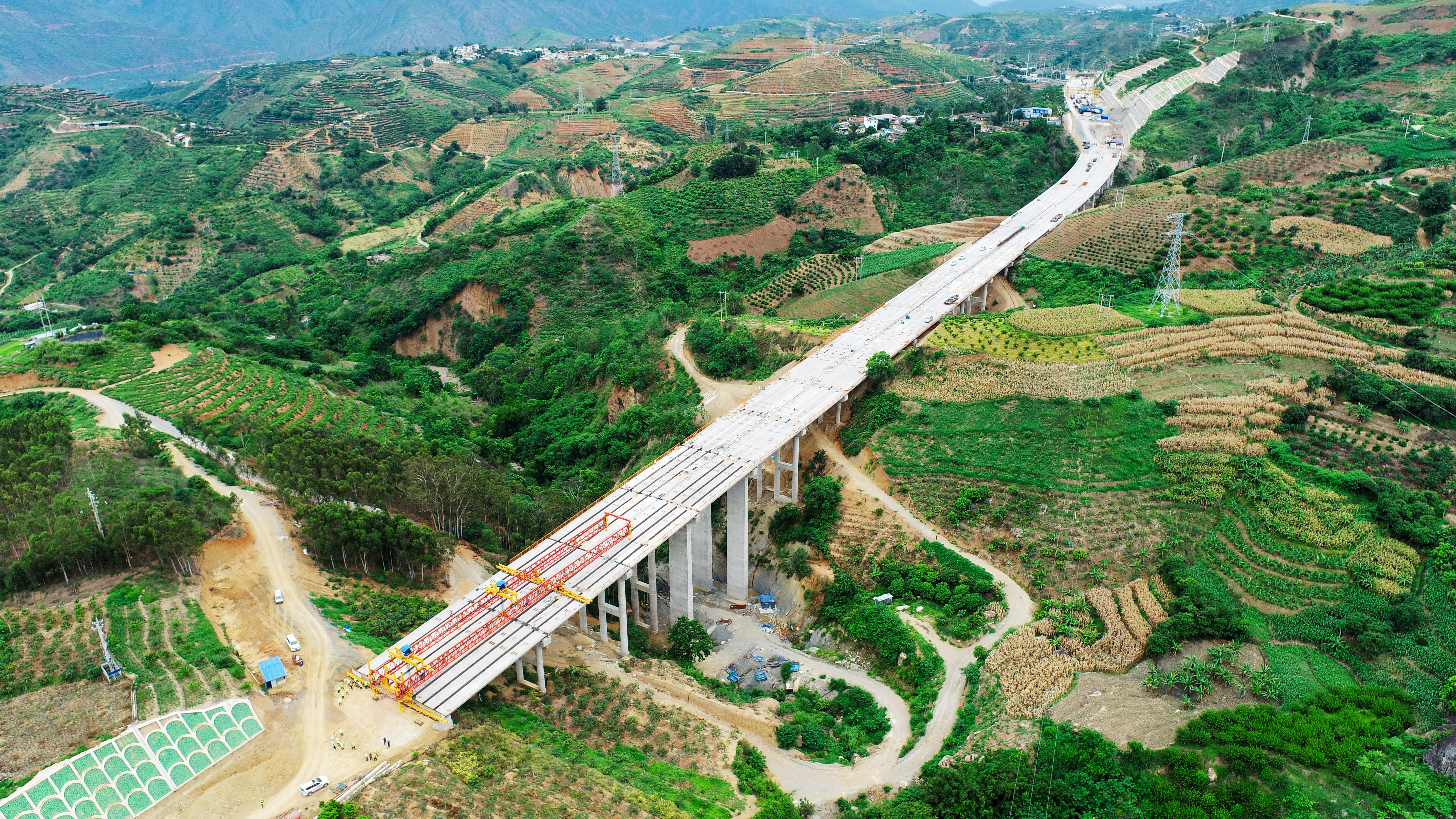 永金高速（戛元段）新村大桥贯通