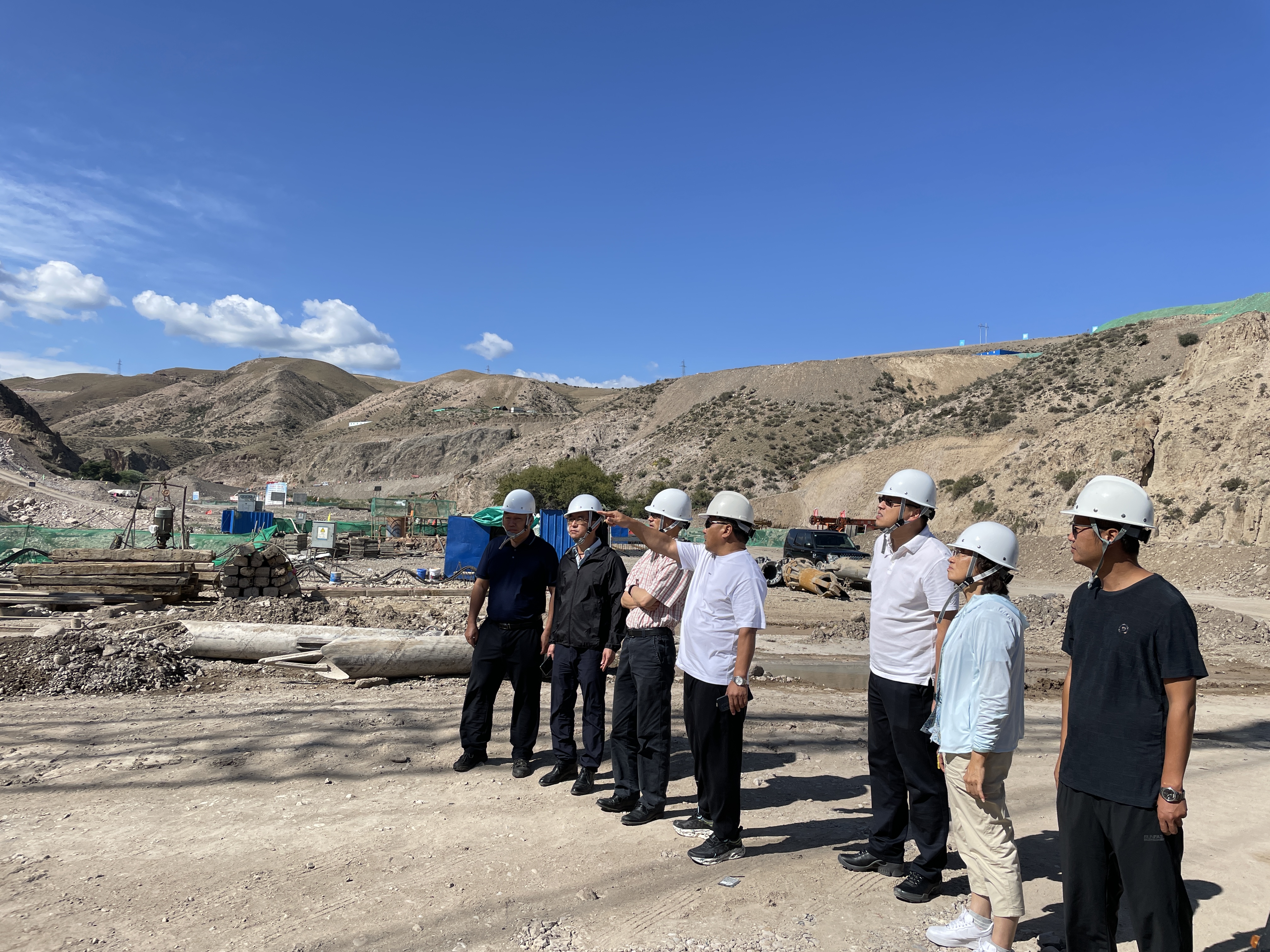 世界杯官网合作平台专职外部董事赴新疆维吾尔自治区进行工作调研