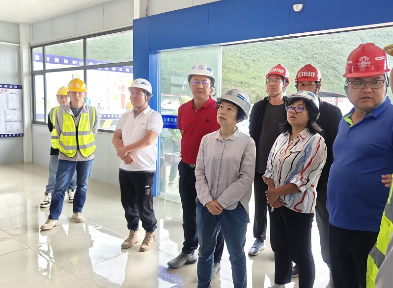 省交通运输厅督导组到古宁高速、鹤剑兰高速、云兰高速项目调研