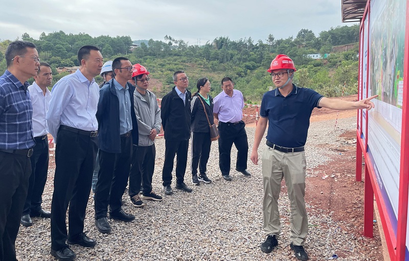 楚雄州人大常委会副主任陆积峰调研楚雄市东南绕城高速公路项目