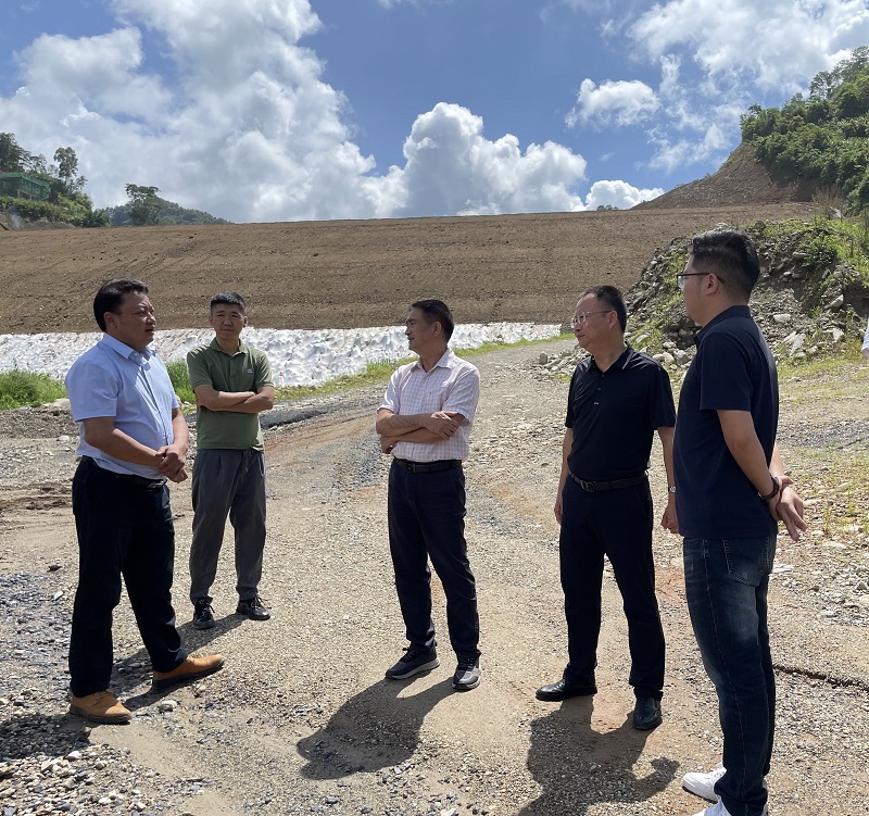 德宏州人大常委会副主任俄吞调研芒市等薄水库