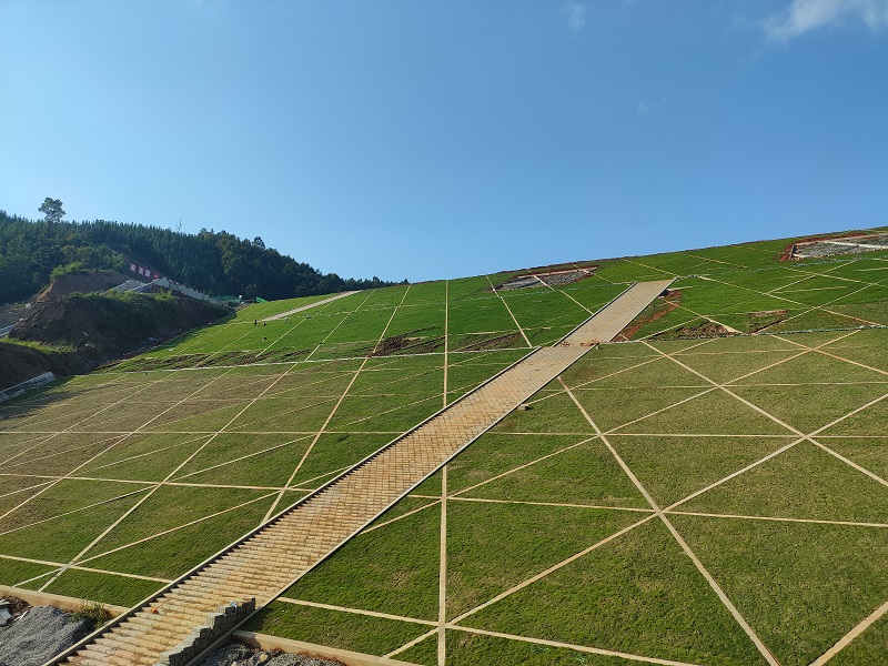 德宏州人大常委会副主任宋雨发调研麻栗坝灌区工程邦外水库