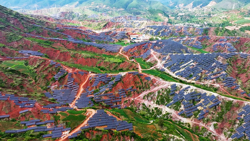 禄丰光伏电站工程总承包项目实现全容量并网发电