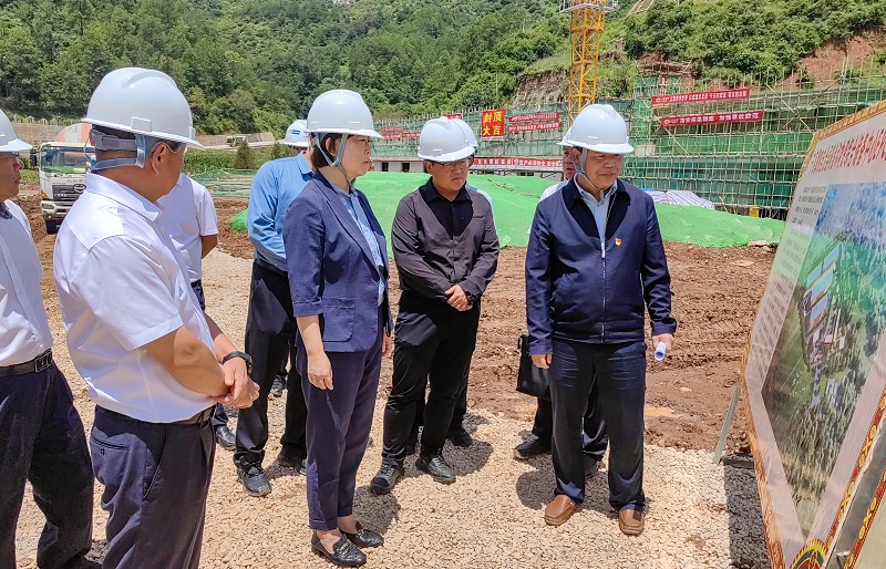 丽江市委书记浦虹调研宁蒗粮食仓库项目