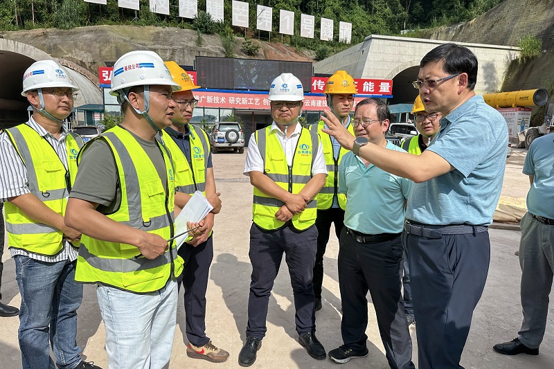 省交通运输厅厅长夏俊松调研瑞孟高速（德宏段）项目