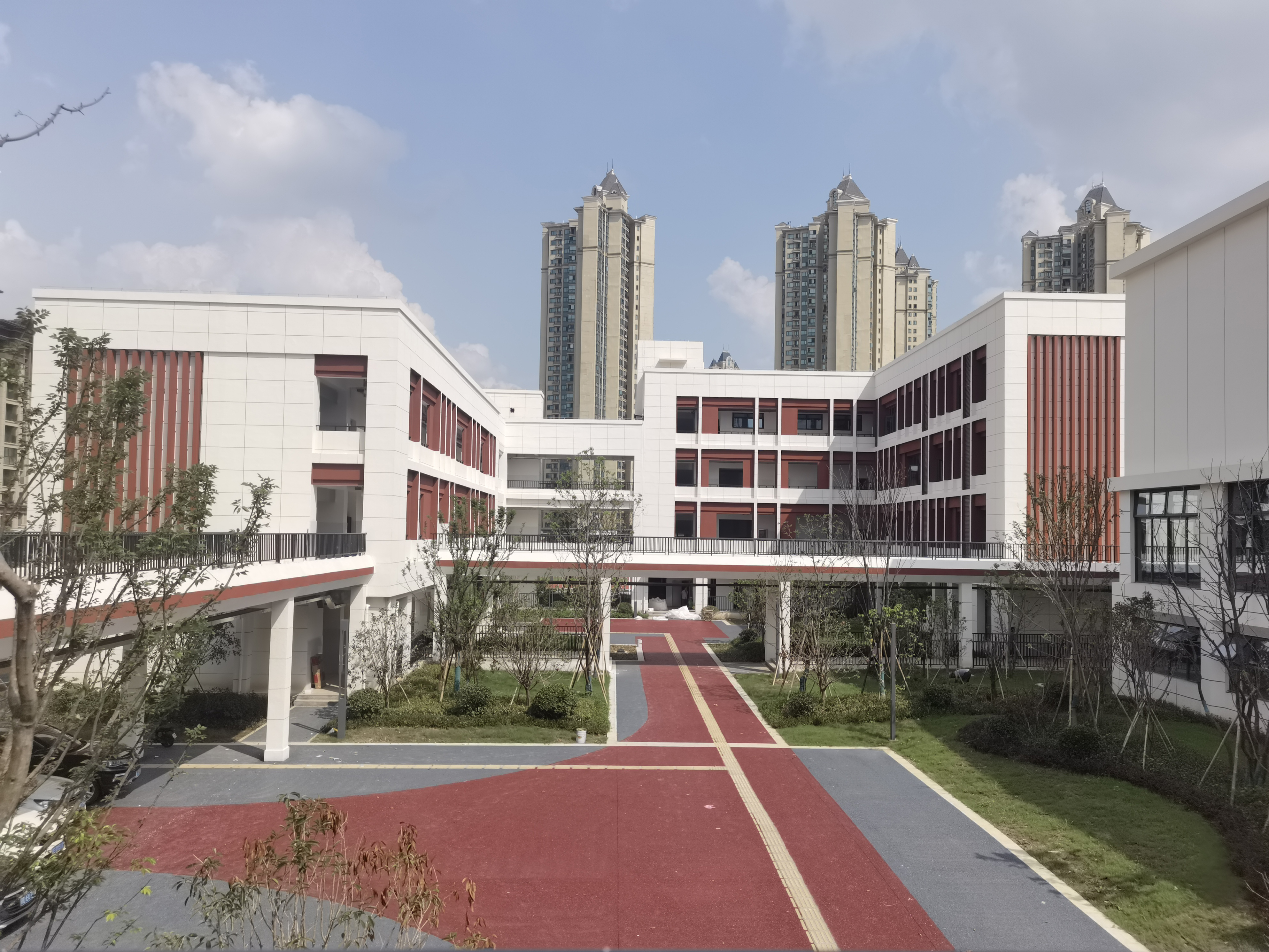 组团上“新”！总承包2026世界杯即时比分多个项目攻克新节点