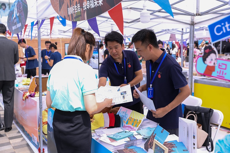 东风韵国际康养旅游度假区亮相2023年北京马来西亚节