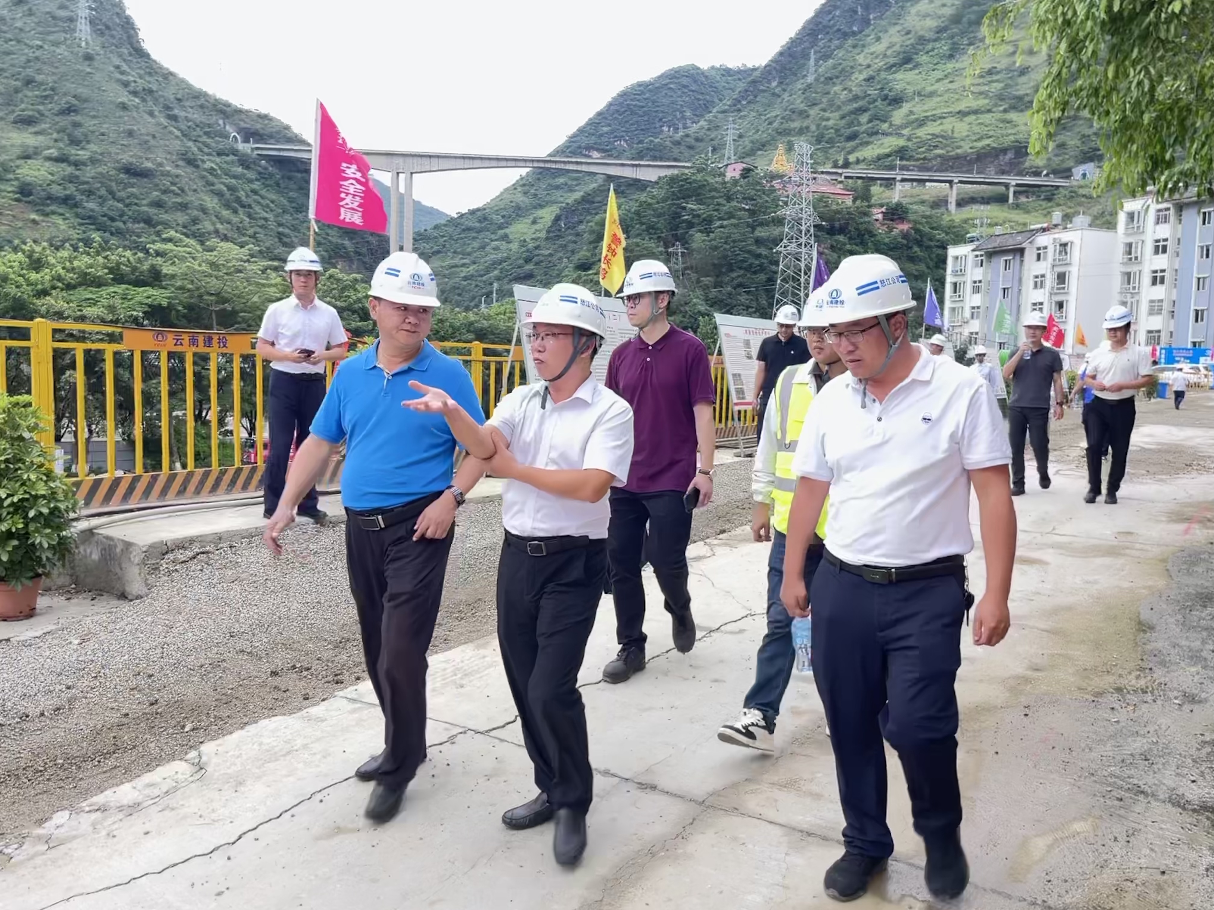 怒江州副州长刘雪松调研怒江州人民医院健康服务管理中心建设项目