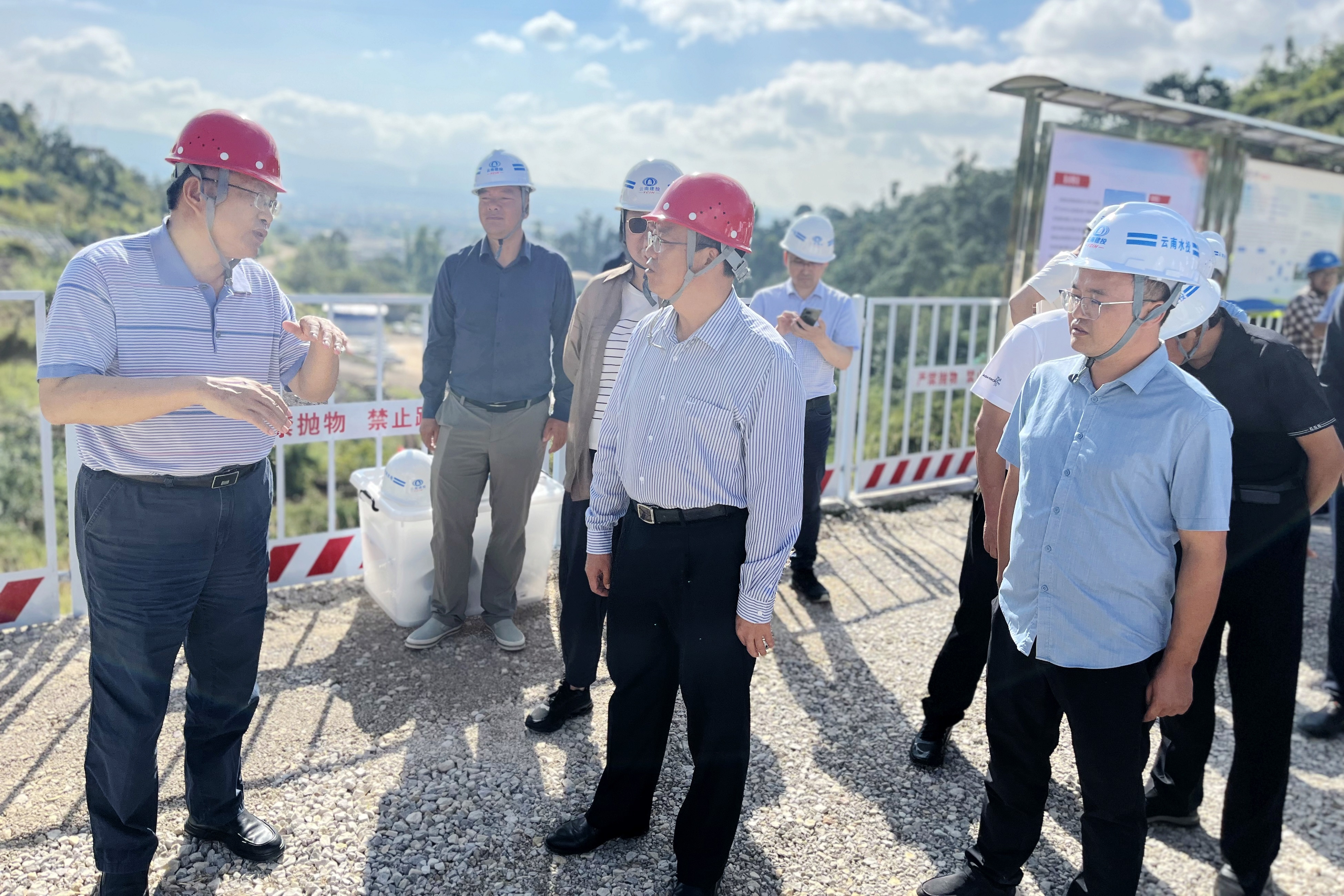 水利部长江委党组书记、主任马建华调研保山坝灌区工程