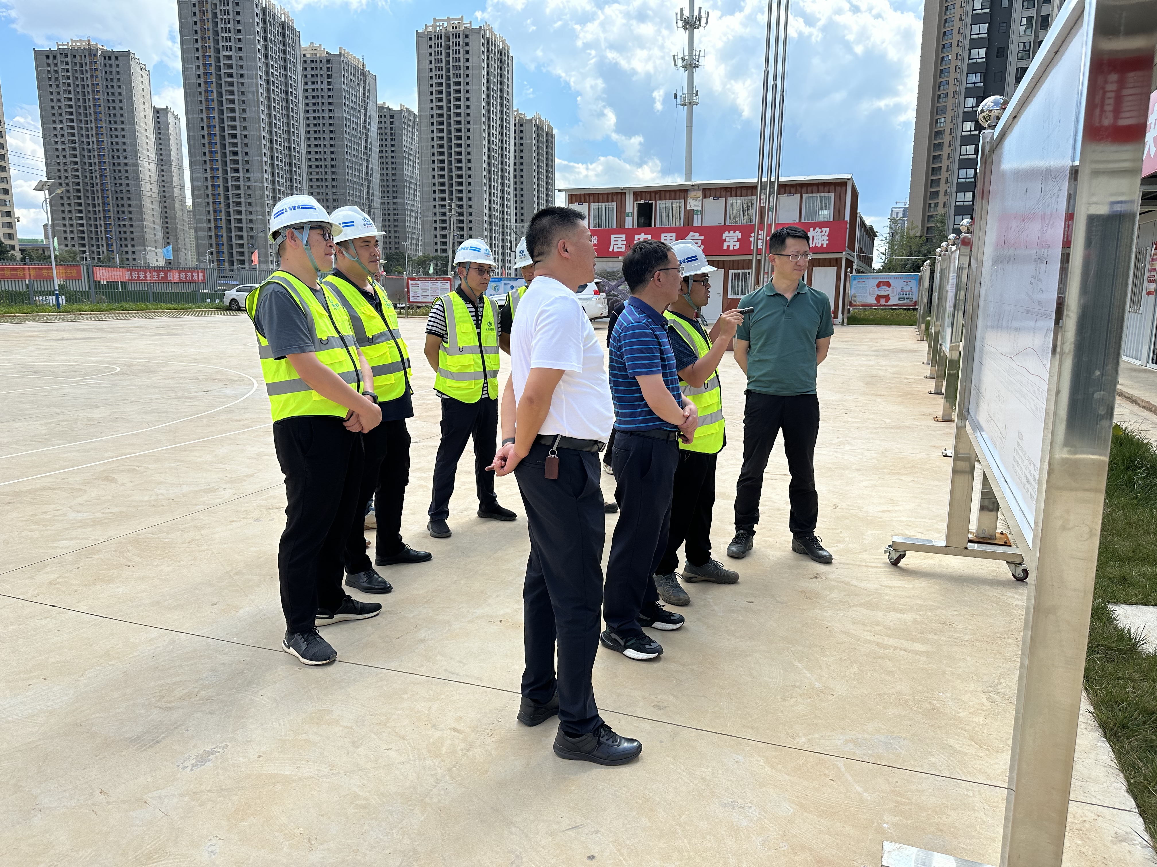 大兴调查研究 | 刘金荣调研昆明片区重点项目