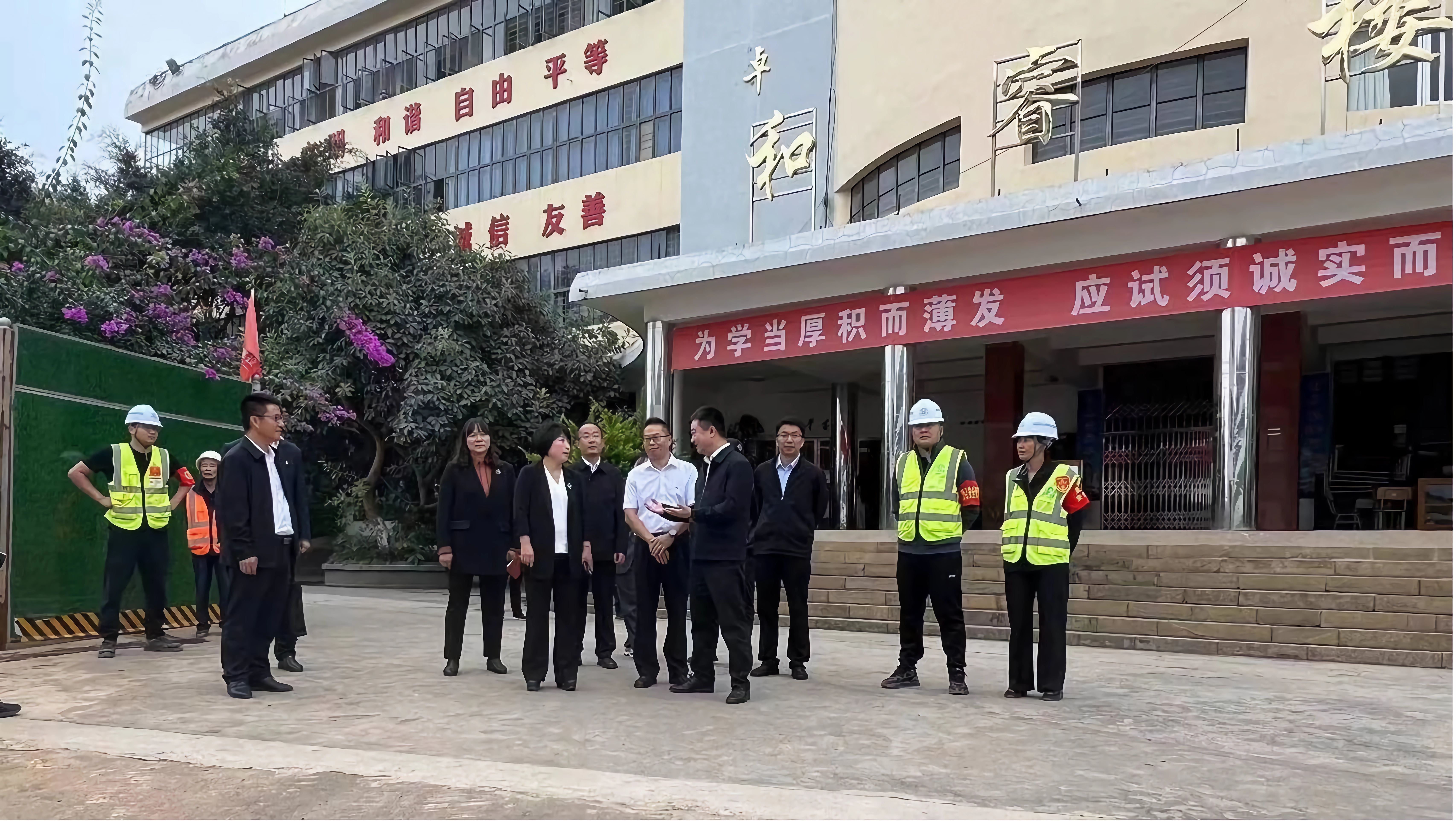 玉溪市副市长陈静调研易门一中改扩建（一期）项目