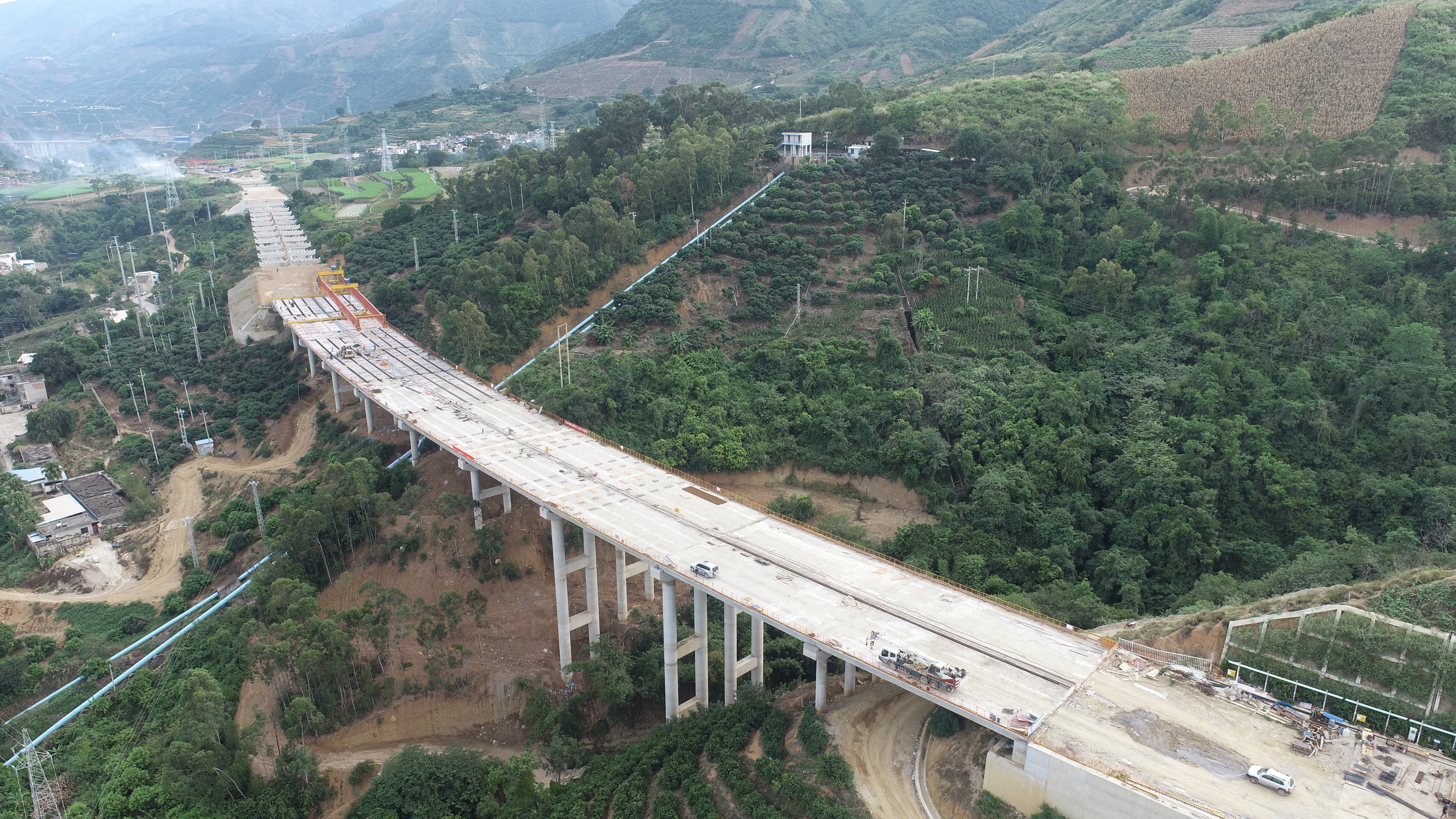 永金高速（戛元段）多座桥梁架设完成
