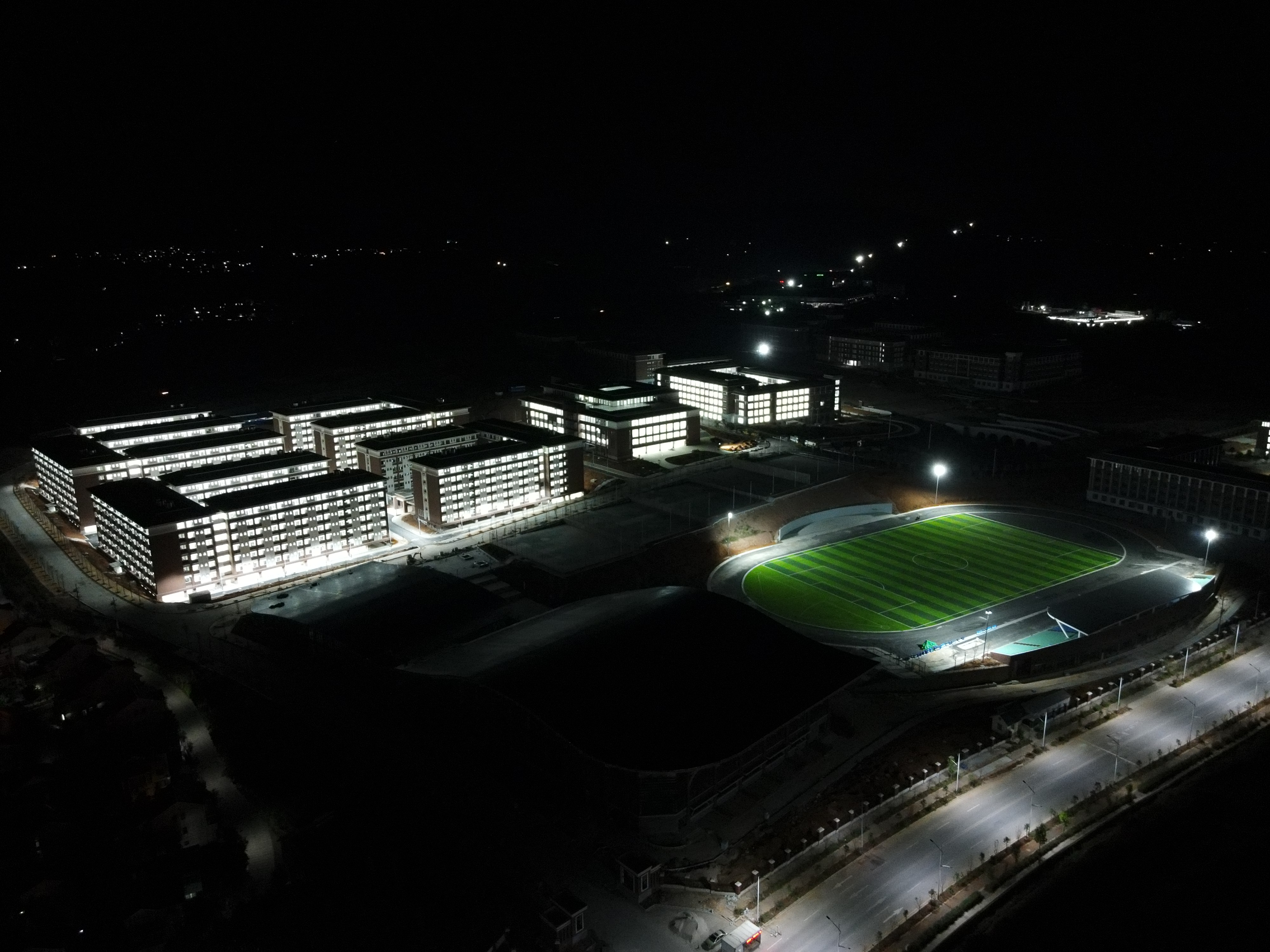 西南林业大学石林校区（第二标段）宿舍片区通电试运行